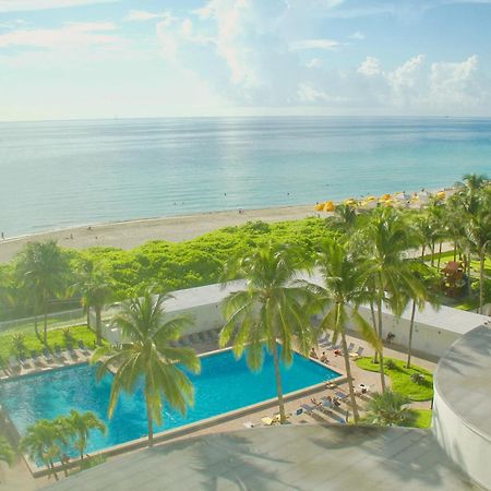 Directly On The Beach With Pool & Ocean View Маями Бийч Екстериор снимка