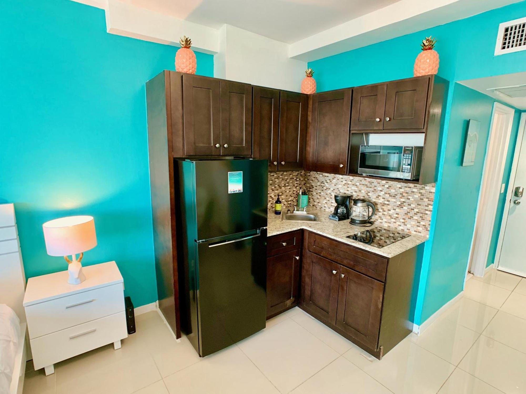 Directly On The Beach With Pool & Ocean View Маями Бийч Екстериор снимка