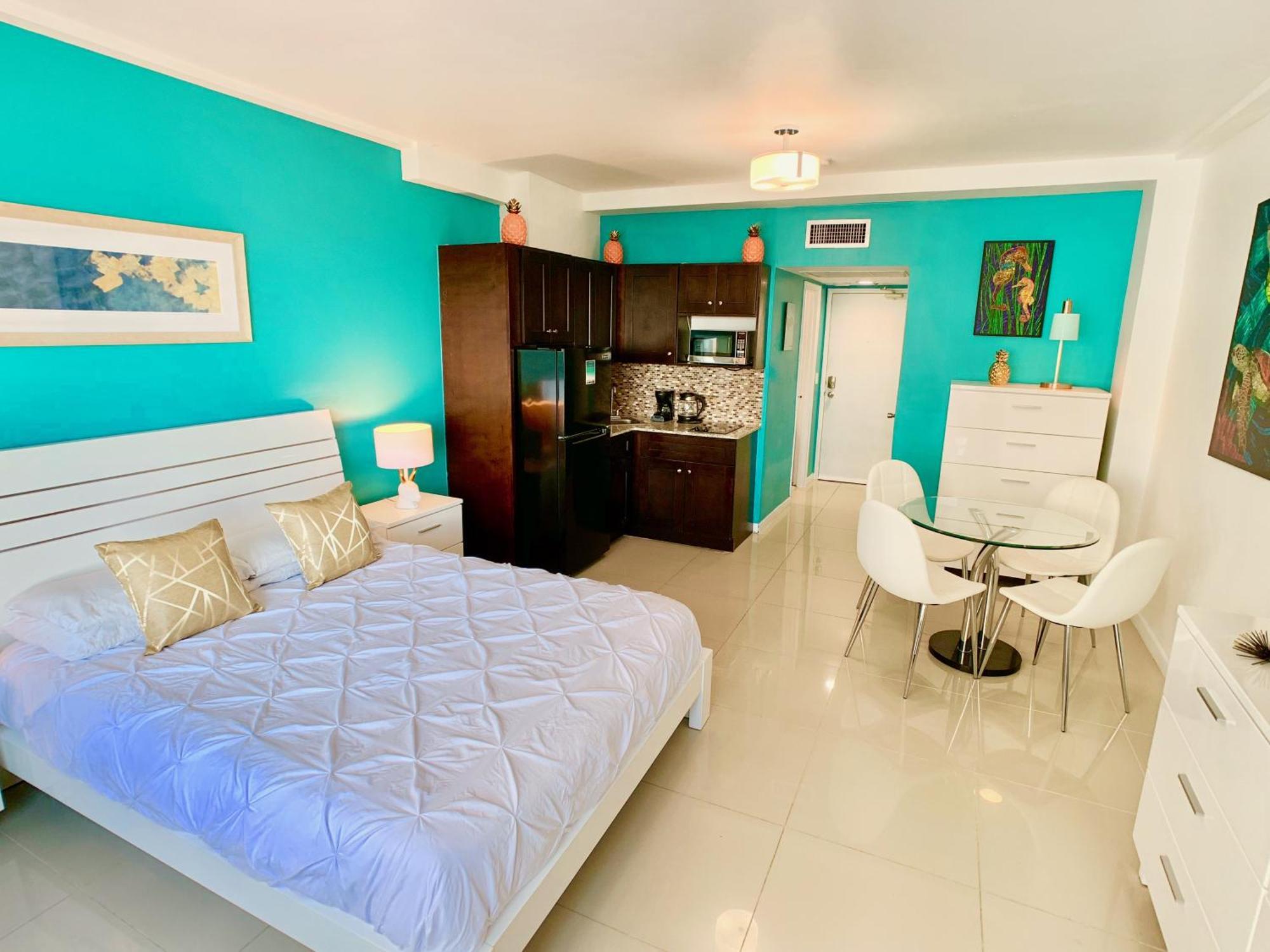 Directly On The Beach With Pool & Ocean View Маями Бийч Екстериор снимка