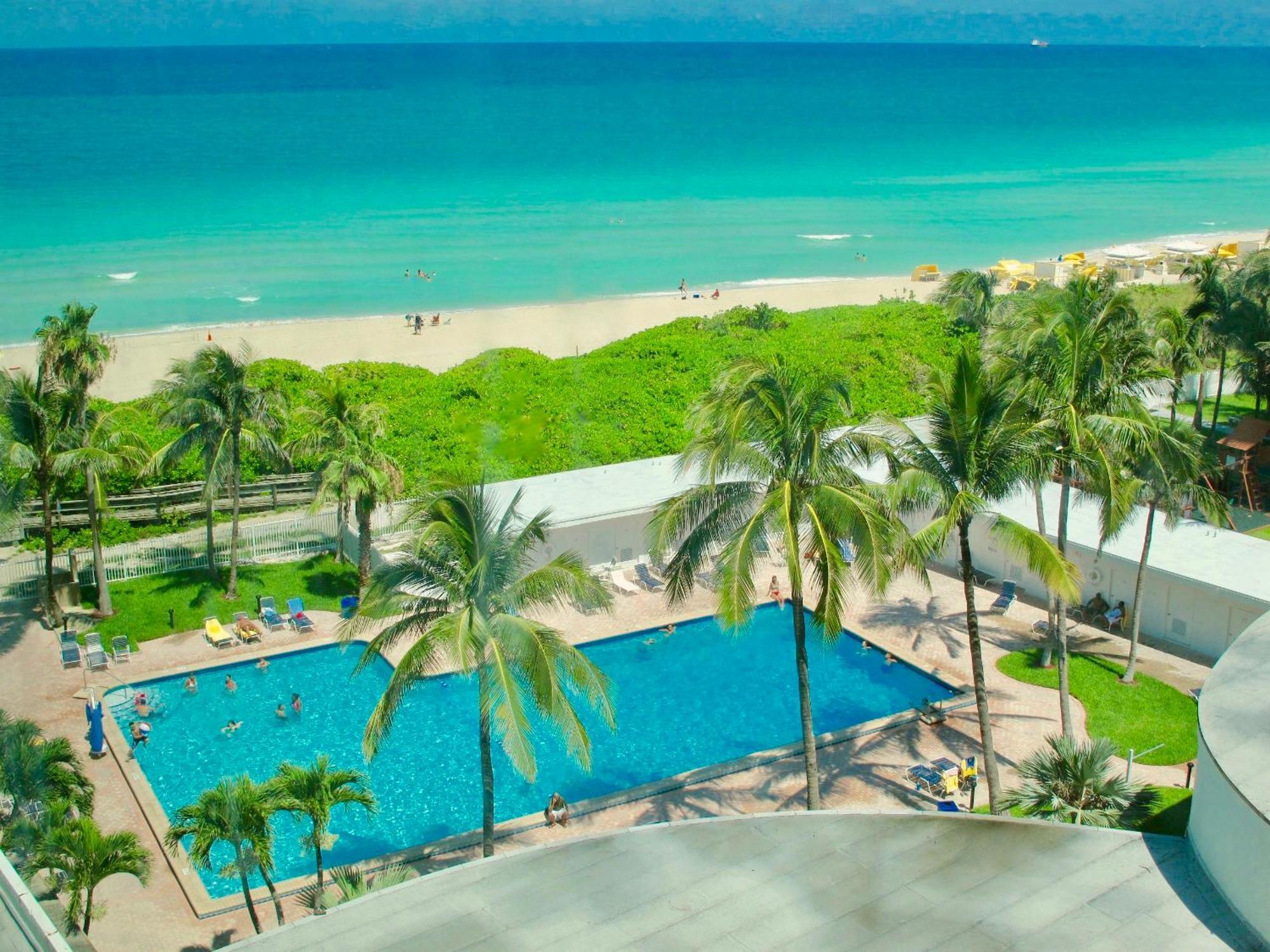 Directly On The Beach With Pool & Ocean View Маями Бийч Екстериор снимка