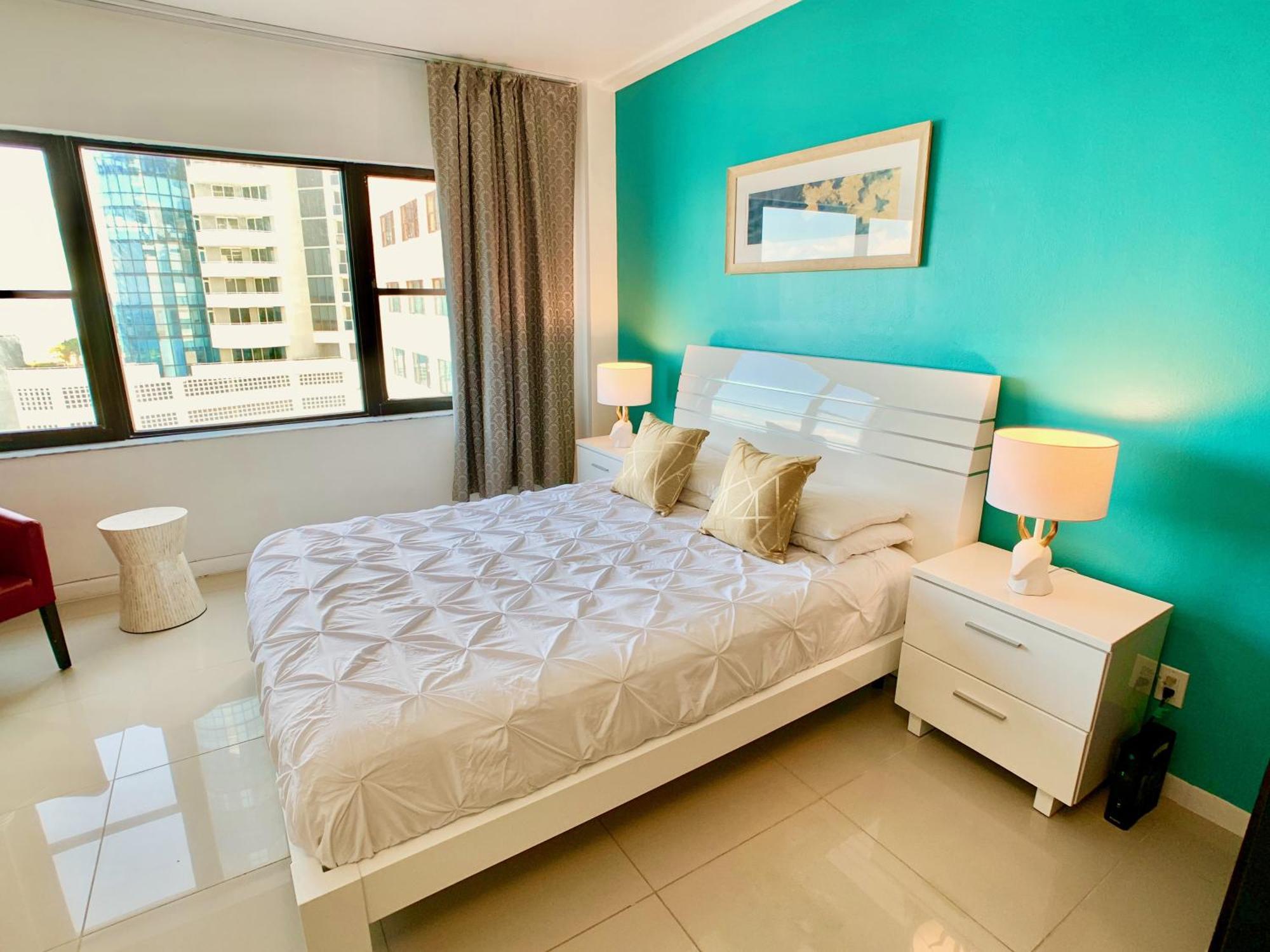 Directly On The Beach With Pool & Ocean View Маями Бийч Екстериор снимка